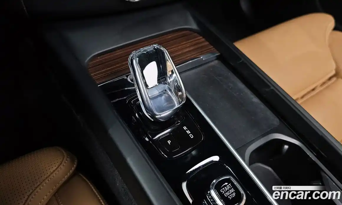 Volvo XC60 2021 2.0 Автомат в Москве № 251100, фото 9