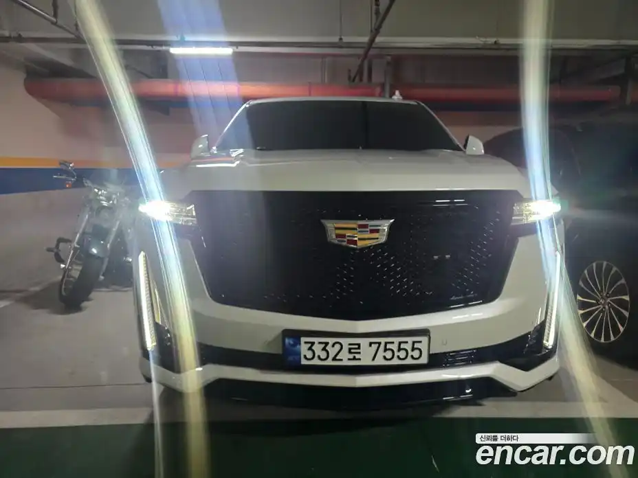 Cadillac Escalade 2023 6.2 Автомат в Москве № 256383, фото 1
