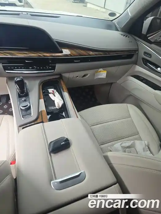 Cadillac Escalade 2023 6.2 Автомат в Москве № 256383, фото 16