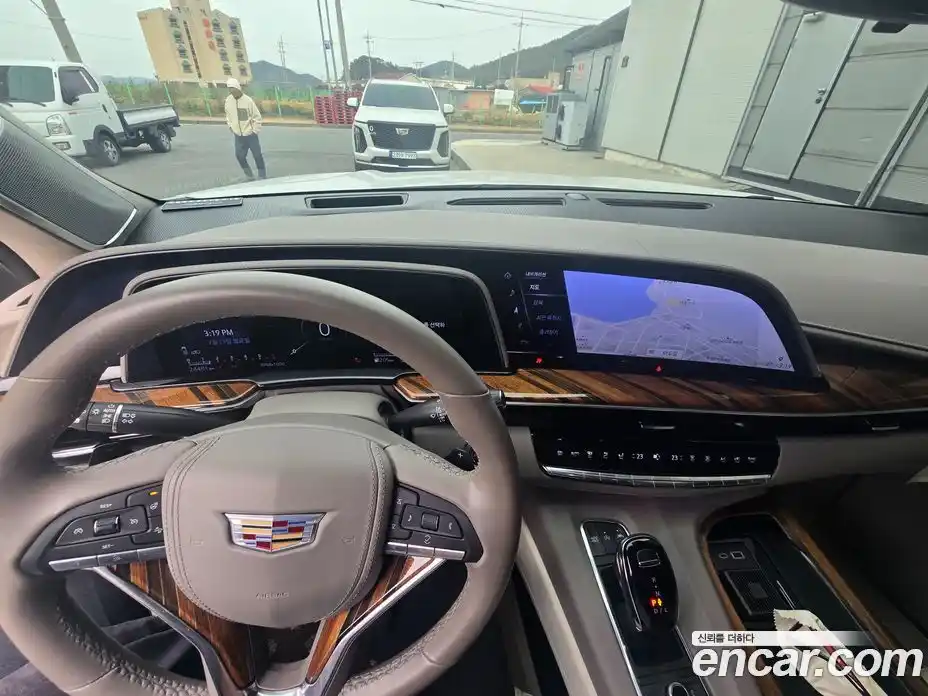 Cadillac Escalade 2023 6.2 Автомат в Москве № 256383, фото 18