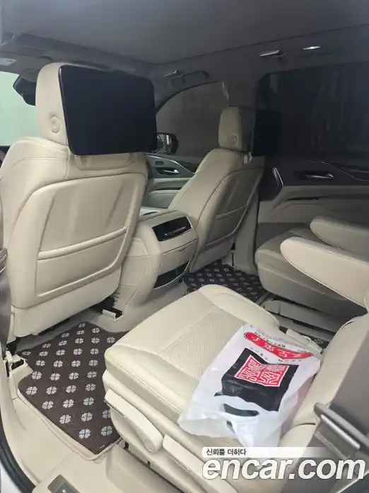 Cadillac Escalade 2023 6.2 Автомат в Москве № 256383, фото 8