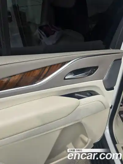 Cadillac Escalade 2023 6.2 Автомат в Москве № 256383, миниатюра 9