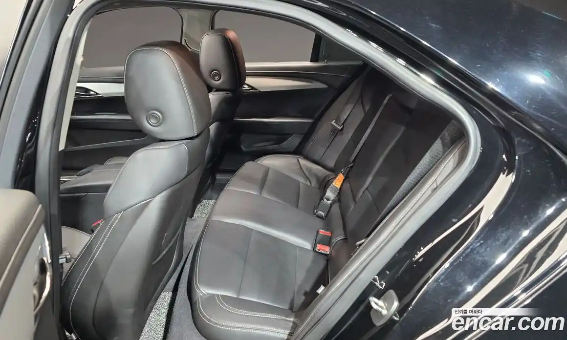 Cadillac ATS 2018 2.0 Автомат в Москве № 256461, фото 3