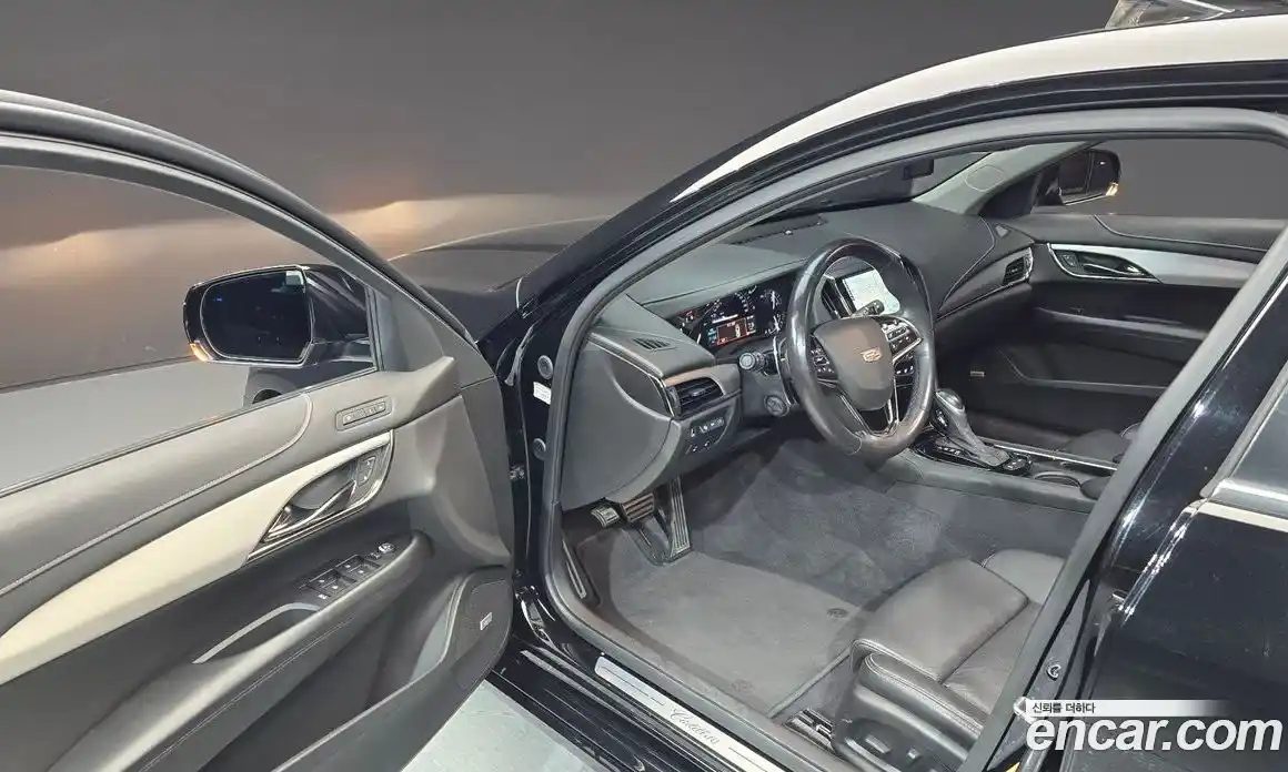 Cadillac ATS 2018 2.0 Автомат в Москве № 256461, фото 9