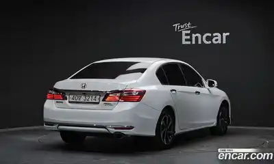 Honda Accord 2017 2.4 Автомат в Москве № 258866, миниатюра 10