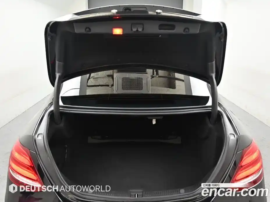 Mercedes-Benz E-Class 2018 2.0 Автомат в Москве № 264253, фото 19