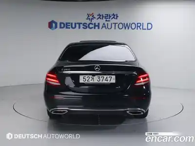 Mercedes-Benz E-Class 2018 2.0 Автомат в Москве № 264253, миниатюра 4