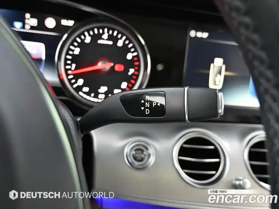 Mercedes-Benz E-Class 2018 2.0 Автомат в Москве № 264253, фото 9