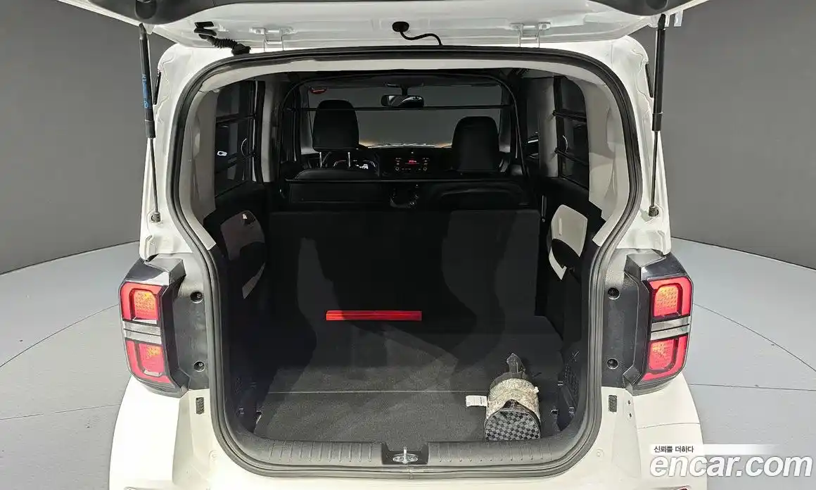 Kia Ray 2023 1.0 Автомат в Москве № 265571, фото 9