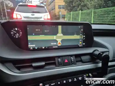 Lexus ES 2019 2.5 Автомат в Москве № 272363, миниатюра 12