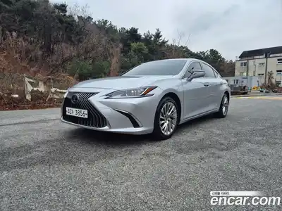 Lexus ES 2019 2.5 Автомат в Москве № 272363, миниатюра 2