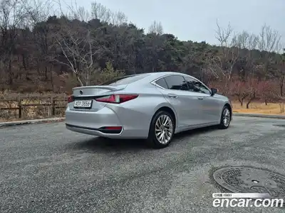 Lexus ES 2019 2.5 Автомат в Москве № 272363, миниатюра 6