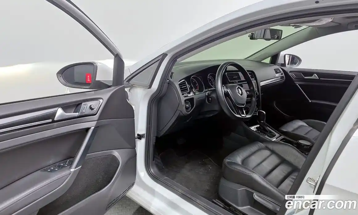 Volkswagen Golf 2015 2.0 Автомат в Москве № 277070, фото 7