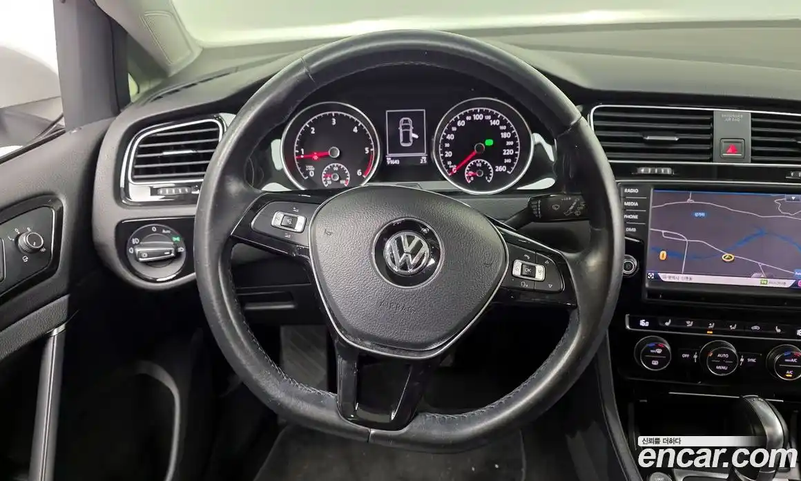 Volkswagen Golf 2015 2.0 Автомат в Москве № 277070, фото 8