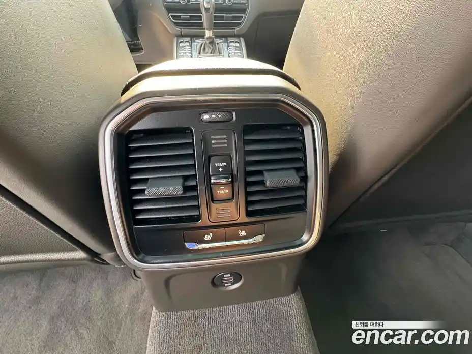 Porsche Macan 2019 2.0 Автомат в Москве № 294113, фото 12