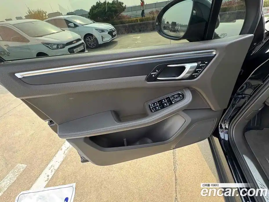 Porsche Macan 2019 2.0 Автомат в Москве № 294113, фото 7