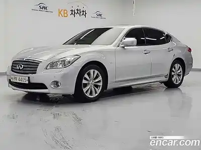 Infiniti M, 2011