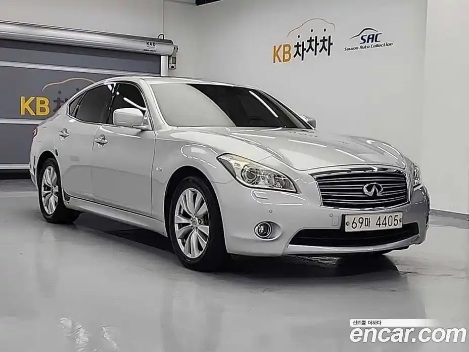 Infiniti M 2011 3.7 Автомат в Москве № 336599, фото 4
