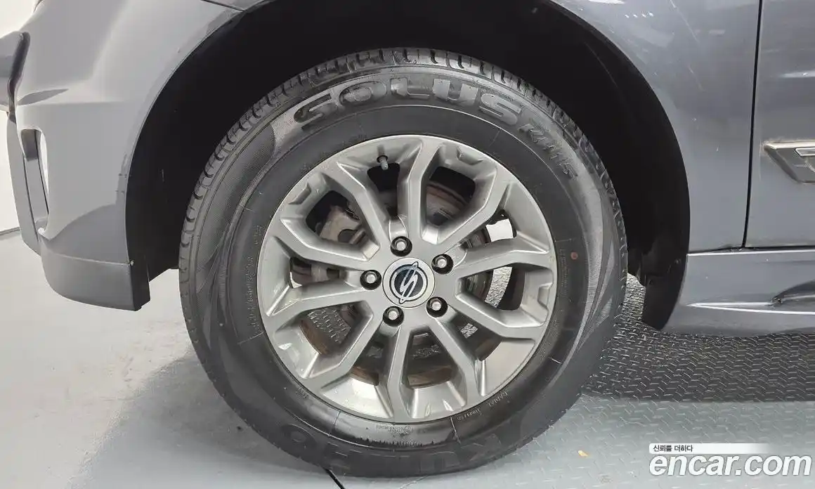 SsangYong Korando 2014 2.0 Механическая в Москве № 34041, фото 14