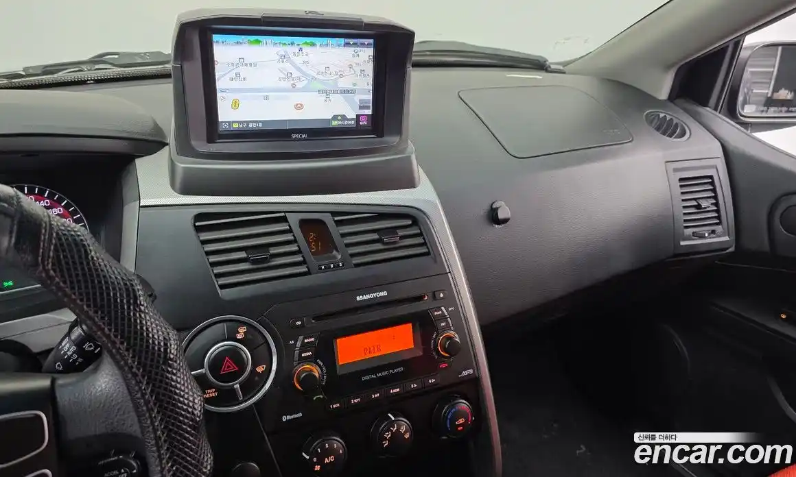 SsangYong Korando 2014 2.0 Механическая в Москве № 34041, фото 7