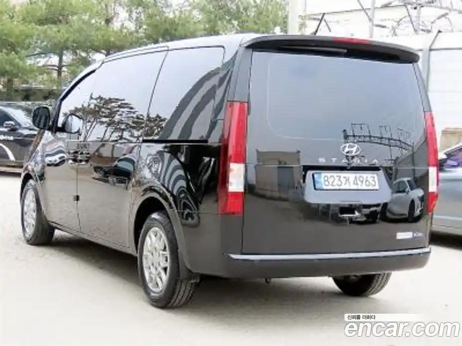 Hyundai Staria 2023 2.2 Автомат в Москве № 358072, фото 3