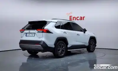 Toyota RAV4 2025 2.5 Автомат в Москве № 383904, миниатюра 2