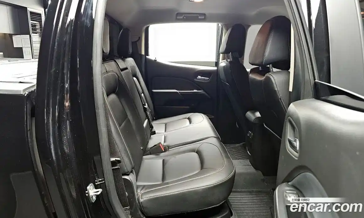 Chevrolet Colorado 2022 3.6 Автомат в Москве № 389823, фото 11