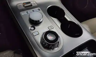 Genesis GV70 2025 2.5 Автомат в Москве № 404917, миниатюра 9