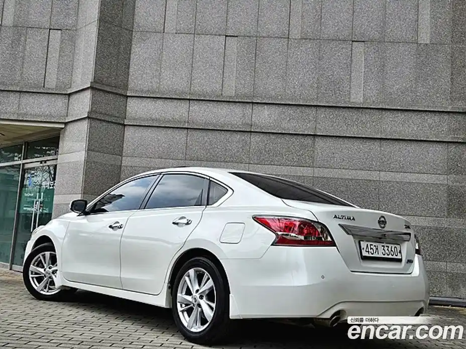 Nissan Altima 2015 2.5 Автомат в Москве № 406280, фото 11