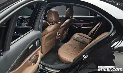 Mercedes-Benz E-Class 2023 2.0 Автомат в Москве № 409378, миниатюра 12