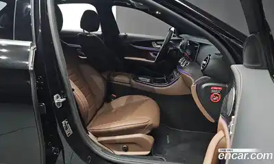 Mercedes-Benz E-Class 2023 2.0 Автомат в Москве № 409378, миниатюра 10