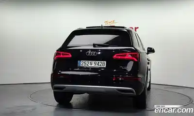 Audi Q5 2020 2.0 Автомат в Москве № 414776, миниатюра 4