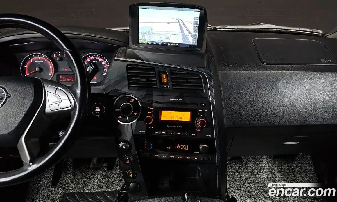 SsangYong Korando 2016 2.0 Автомат в Москве № 421579, фото 17