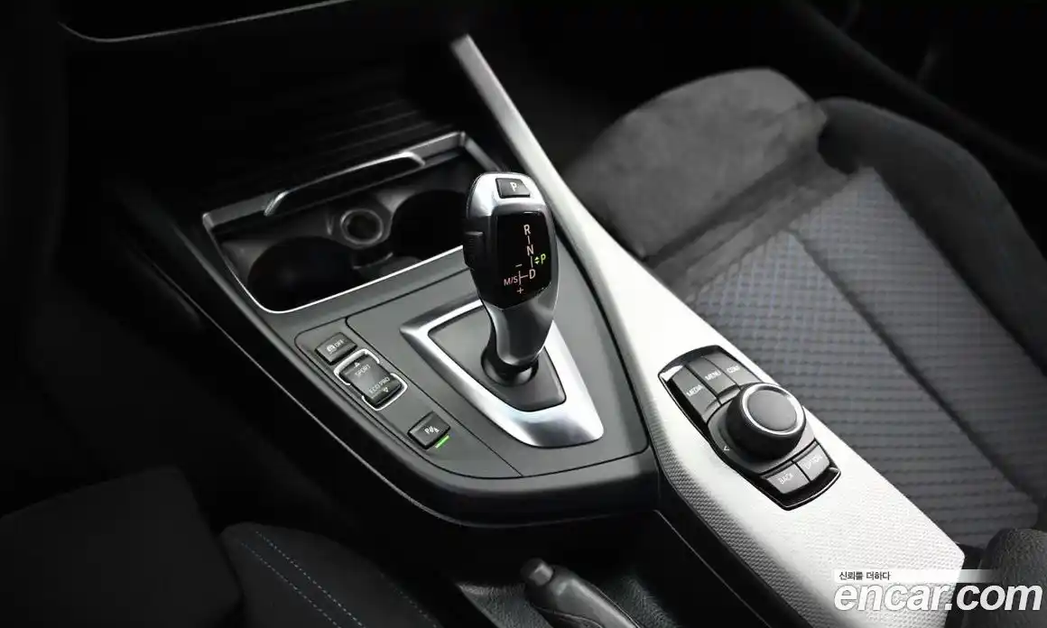 BMW 1-Series 2018 2.0 Автомат в Москве № 426558, фото 9