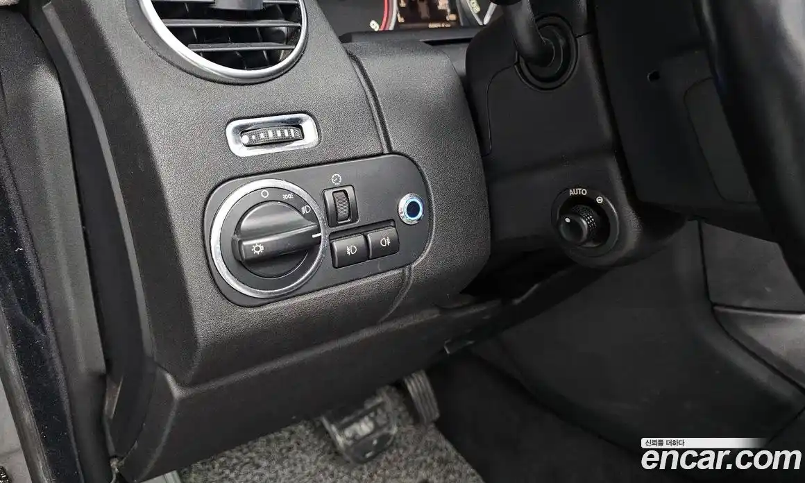 Land Rover Discovery 2011 3.0 Автомат в Москве № 431587, фото 18