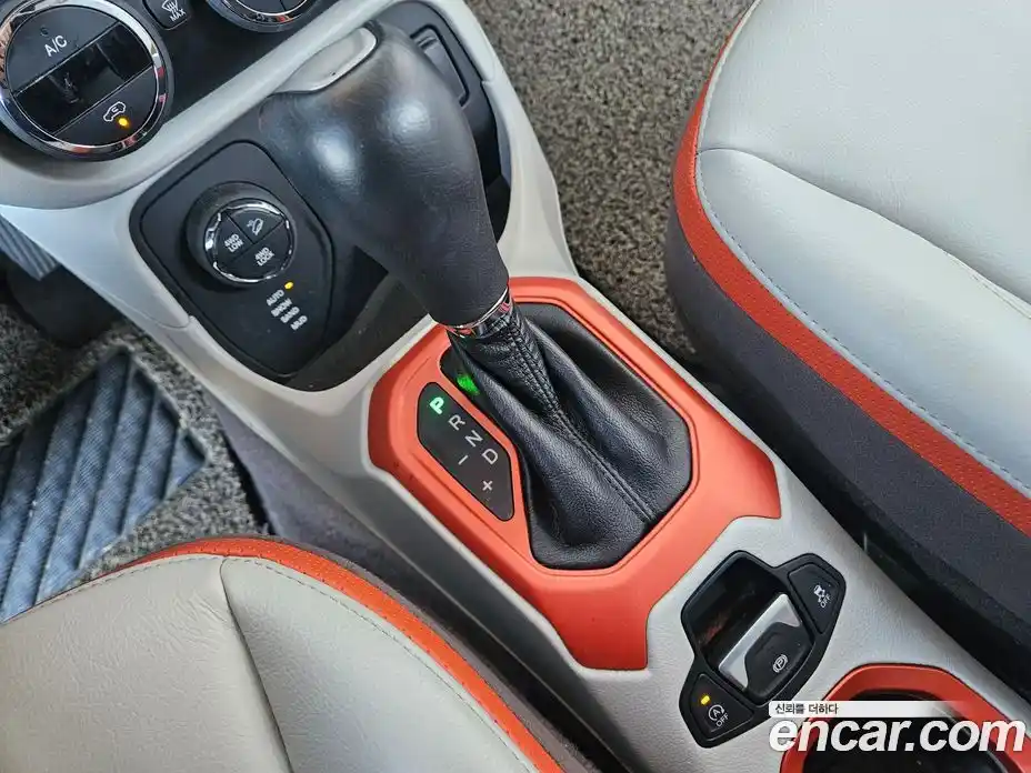 Jeep Renegade 2016 2.0 Автомат в Москве № 432844, фото 14