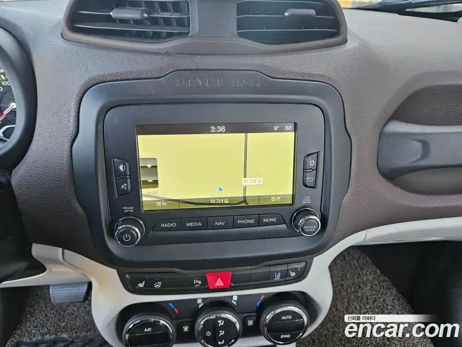 Jeep Renegade 2016 2.0 Автомат в Москве № 432844, фото 16