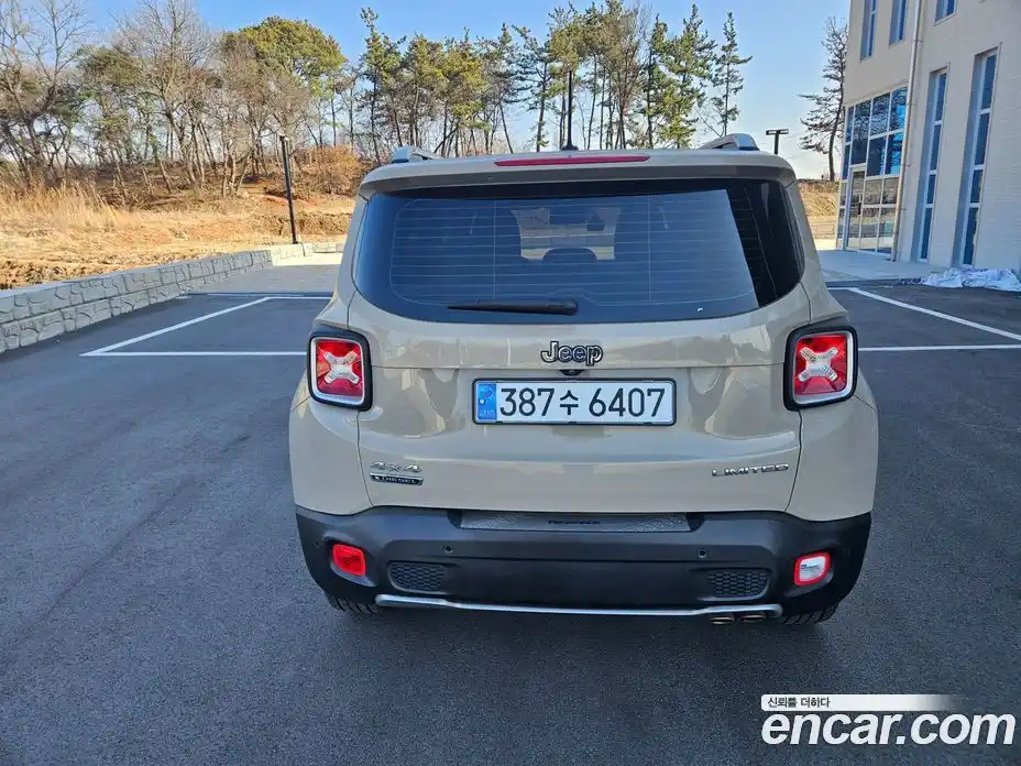 Jeep Renegade 2016 2.0 Автомат в Москве № 432844, фото 6