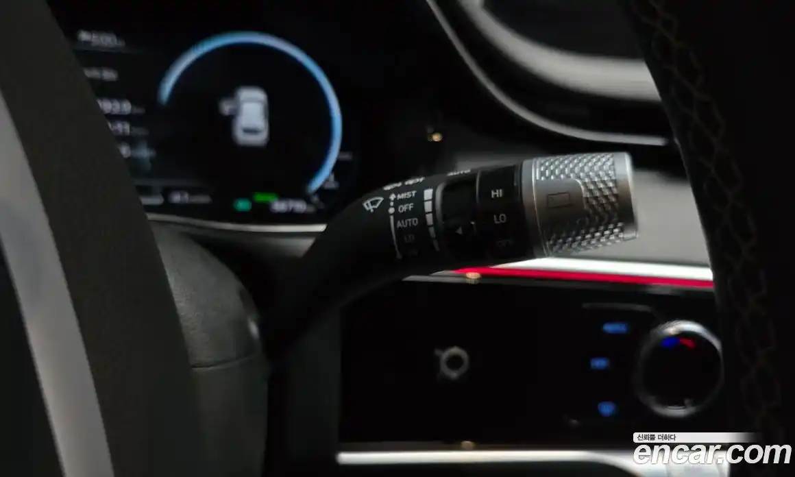 Genesis GV70 2022 0.1 Автомат в Москве № 453211, фото 17