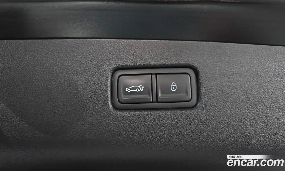 Genesis GV70 2022 0.1 Автомат в Москве № 453211, фото 20