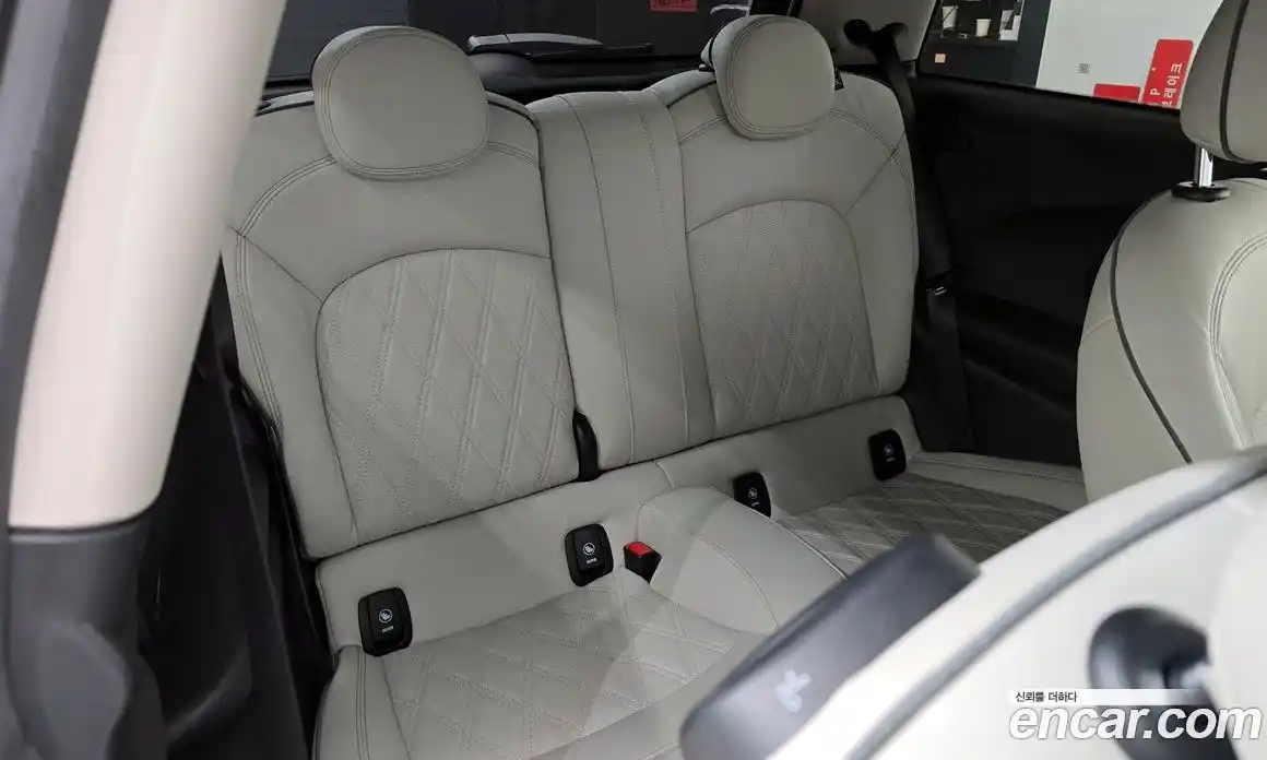 Mini Cooper 2023 2.0 Автомат в Москве № 471858, фото 12