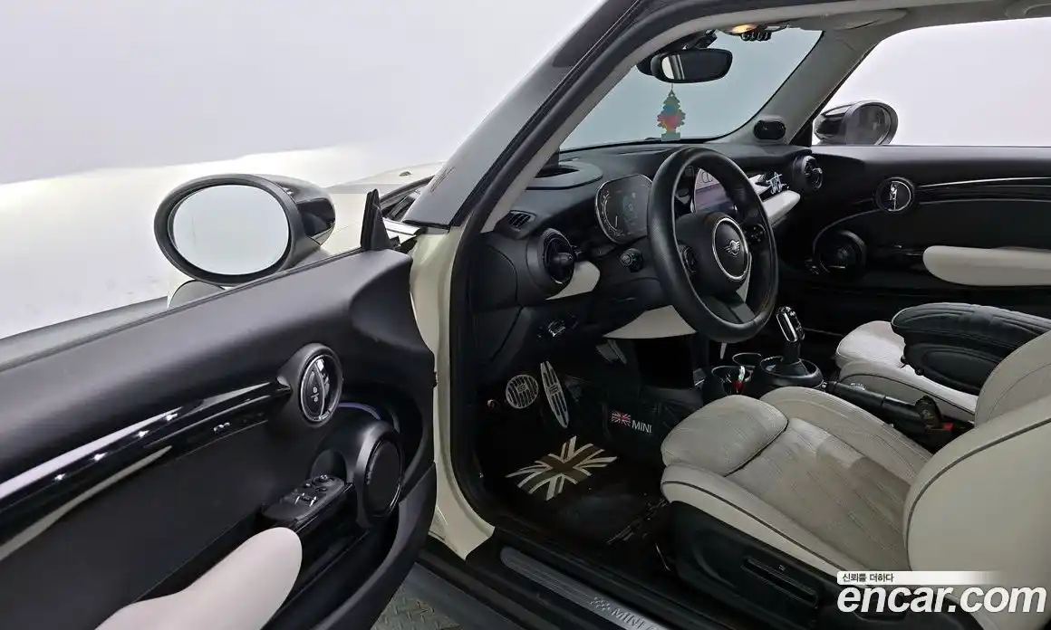 Mini Cooper 2023 2.0 Автомат в Москве № 471858, фото 10