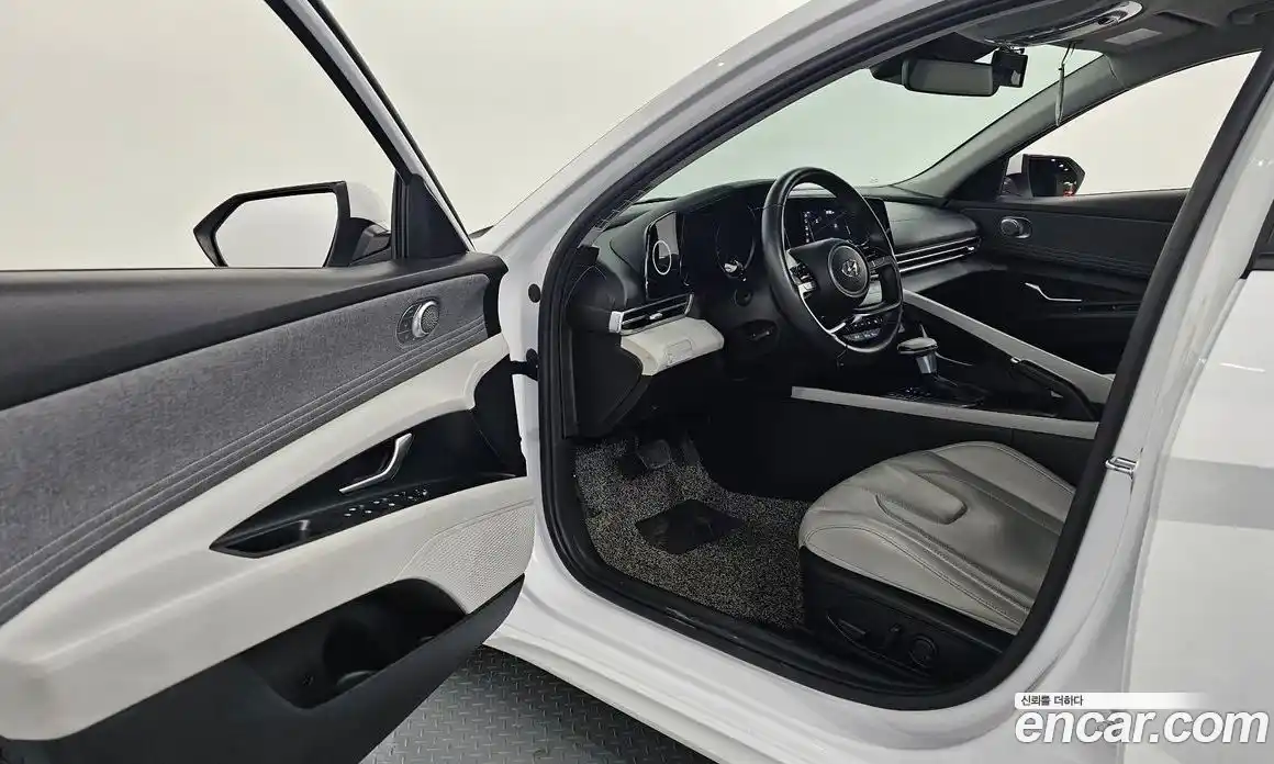 Hyundai Avante 2021 1.6 Автомат в Москве № 48432, фото 8