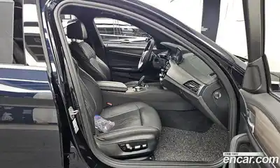 BMW 5-Series 2018 2.0 Автомат в Москве № 493176, миниатюра 11