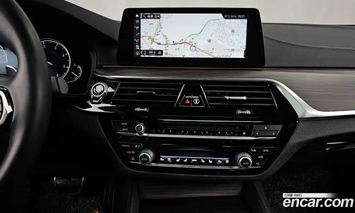 BMW 5-Series 2018 2.0 Автомат в Москве № 493176, фото 14