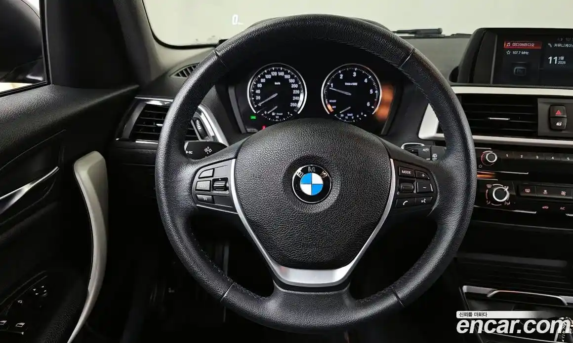 BMW 1-Series 2018 2.0 Автомат в Москве № 493370, фото 13