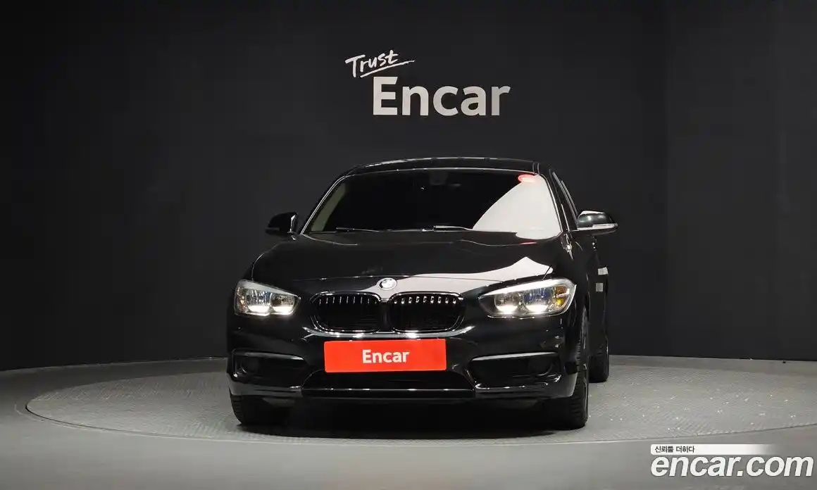 BMW 1-Series 2018 2.0 Автомат в Москве № 493370, фото 3