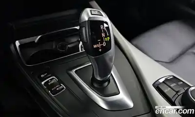 BMW 1-Series 2018 2.0 Автомат в Москве № 493370, миниатюра 9