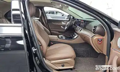 Mercedes-Benz E-Class 2019 2.0 Автомат в Москве № 494223, миниатюра 11