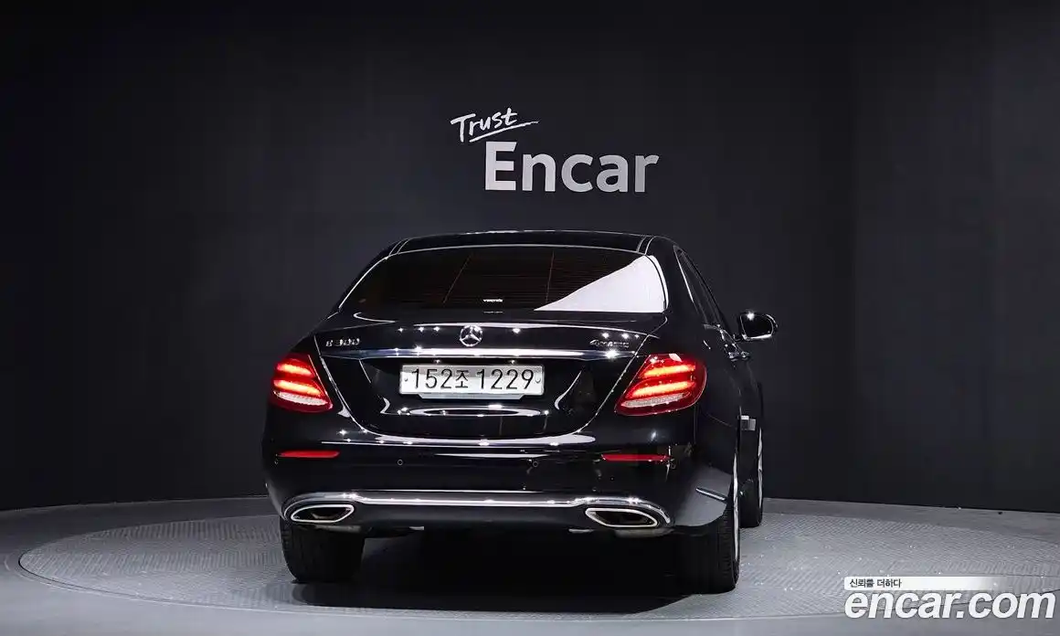 Mercedes-Benz E-Class 2019 2.0 Автомат в Москве № 494223, фото 4
